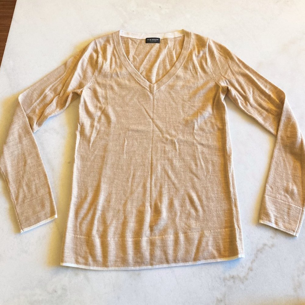 Like new! Club Monaco tan / camel beige v neck Italian Yarn merino wool sweater